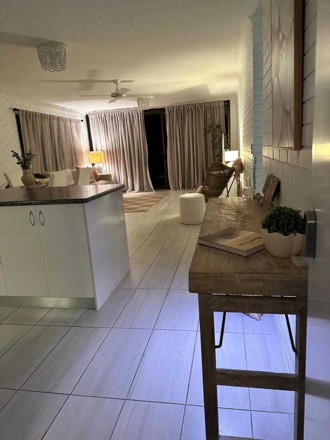 Illoura Holiday Apartment Three Bedroom Noosa River View 누사빌 외부 사진